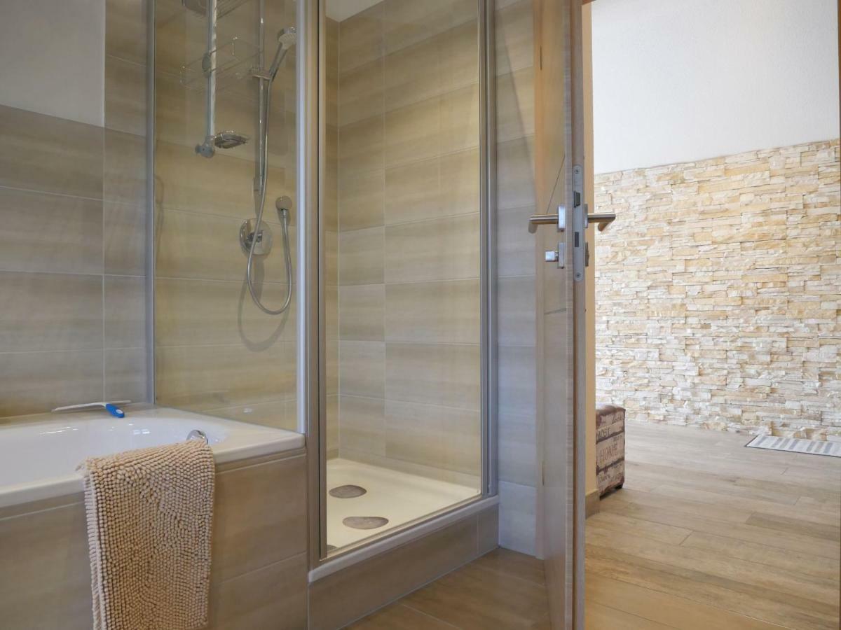 Ferienwohnung Kirschbluete Mosbach  ภายนอก รูปภาพ